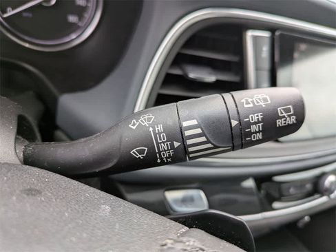 Used 2018 Buick Enclave Premium w/ Experience Buick Package image 26