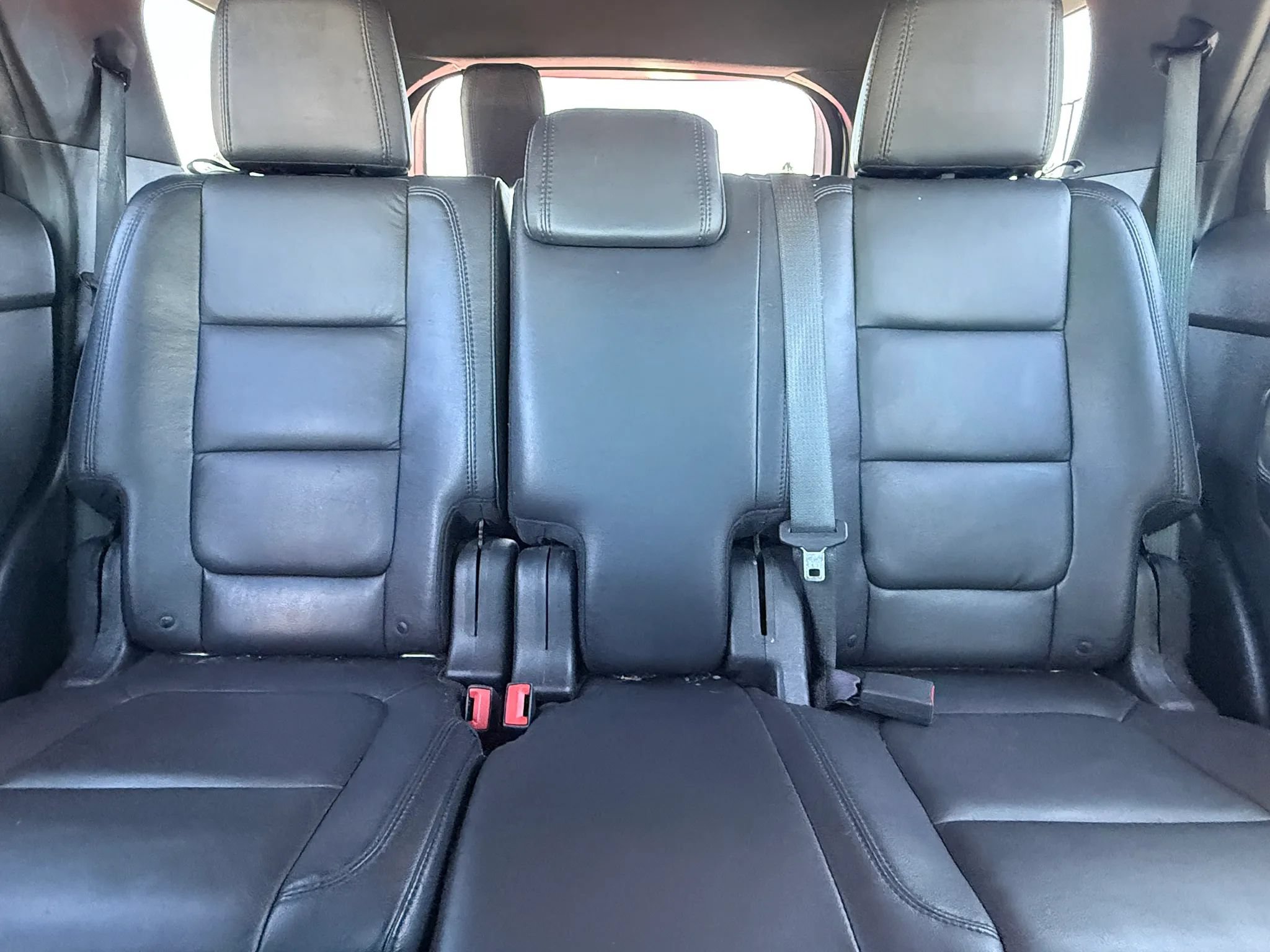 Used 2015 Ford Explorer XLT w/ Equipment Group 202B AWD/4WD image 22