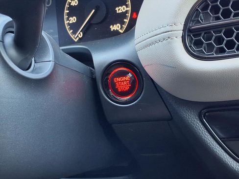 Certified 2026 Honda HR-V LX image 10