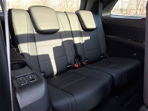 Certified 2025 Mercedes-Benz GLS 450 4MATIC image 10