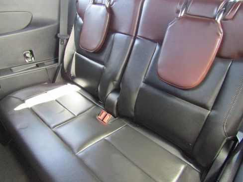 Used 2022 Ford Explorer Platinum w/ Equipment Group 601A AWD/4WD image 19