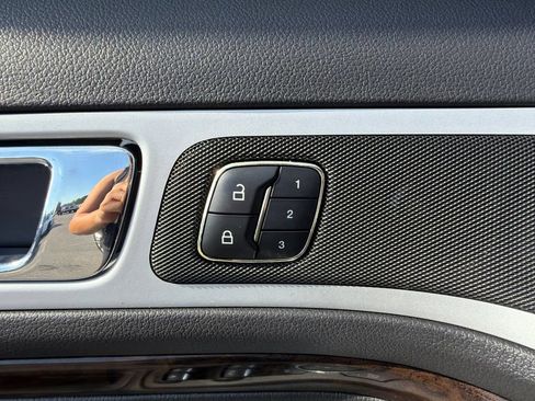 Used 2012 Ford Explorer Limited FWD image 34