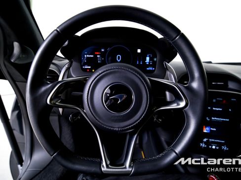 Used 2023 McLaren Artura image 15