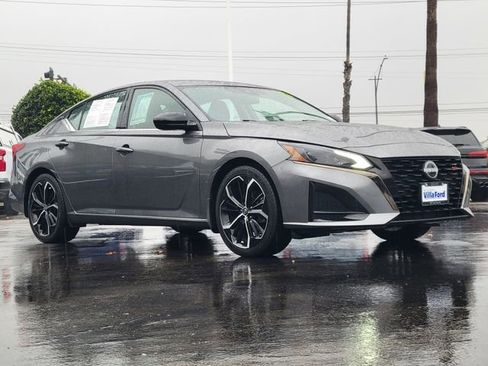 Used 2023 Nissan Altima 2.5 SR image 29