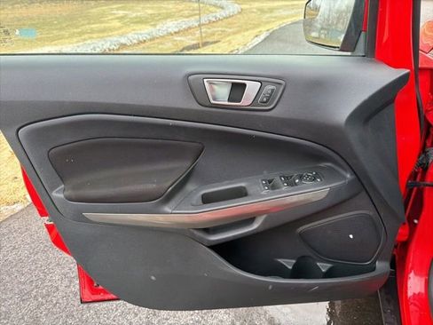 Used 2018 Ford EcoSport SE image 17
