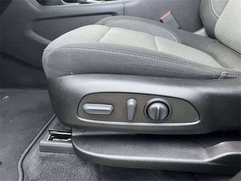 Certified 2023 Chevrolet Traverse LT image 17