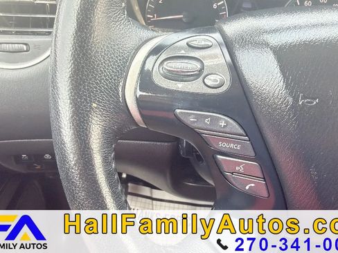 Used 2018 Nissan Pathfinder Platinum w/ Cargo Package FWD image 29