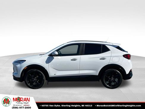 Certified 2025 Buick Encore GX Sport Touring w/ Comfort Package AWD/4WD image 2