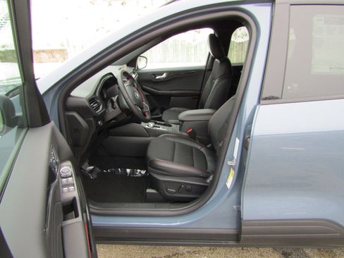 New 2025 Ford Escape ST-Line w/ Cold Weather Package image 13