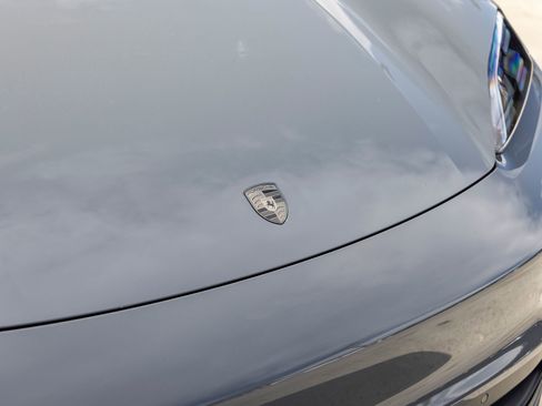 Certified 2025 Porsche Macan Turbo Electric AWD/4WD image 16