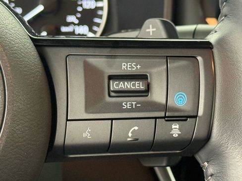 Used 2023 Nissan Rogue SL w/ SL Premium Package image 24