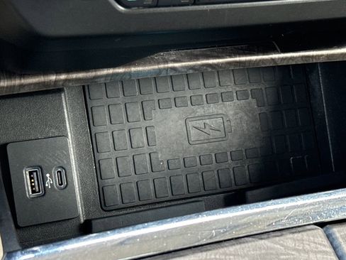 Used 2021 Ford Expedition Max Limited RWD image 19
