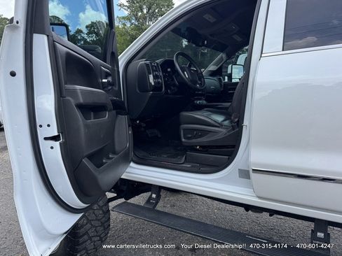 Used 2017 Chevrolet Silverado 1500 LTZ Z71 w/ LTZ Plus Package AWD/4WD image 18