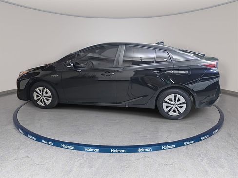 Used 2018 Toyota Prius Four image 9
