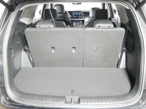 Used 2022 Hyundai Palisade Limited w/ Cargo Package FWD image 18