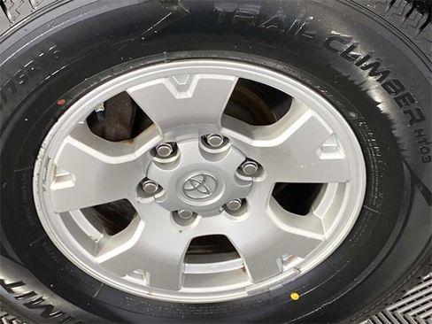 Used 2013 Toyota Tacoma 4x4 Double Cab w/ SR5 Pkg image 29