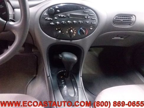 Used 1999 Ford Taurus SE image 10
