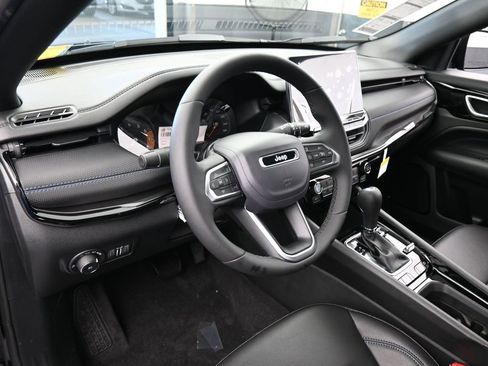 New 2026 Jeep Compass Limited image 10