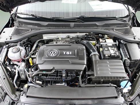 Used 2025 Volkswagen Jetta GLI Autobahn image 26