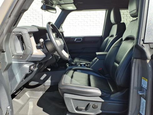 Used 2025 Ford Bronco Outer Banks w/ Sasquatch Package image 12