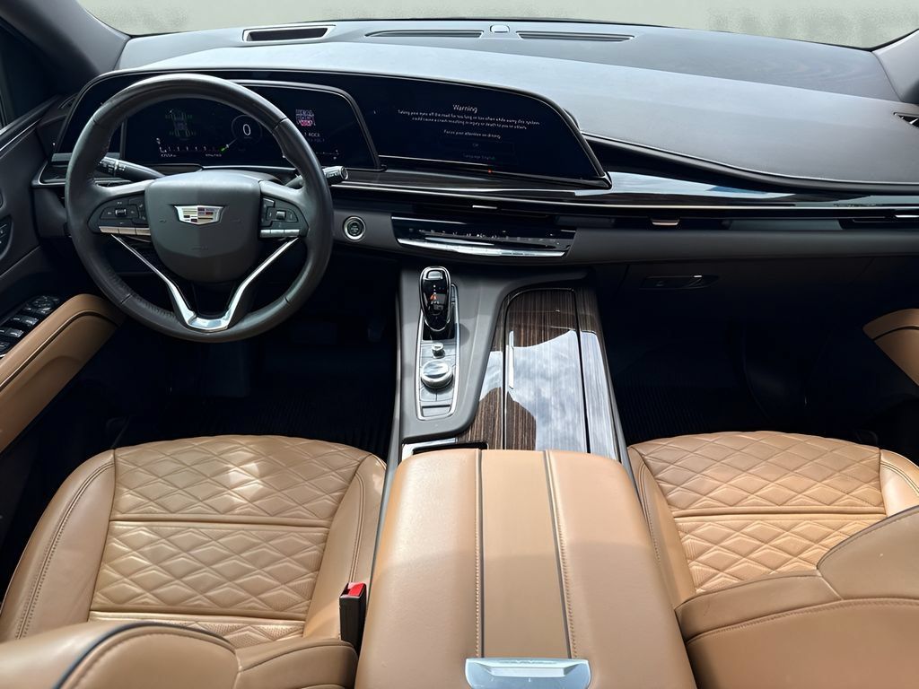 Used 2022 Cadillac Escalade Premium Luxury RWD image 16