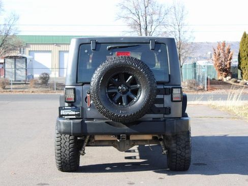 Used 2016 Jeep Wrangler Unlimited Sport image 5