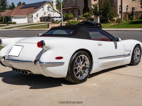 Used 2004 Chevrolet Corvette Convertible w/ Preferred Equipment Group RWD image 18