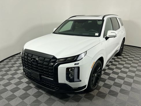 Used 2024 Hyundai Palisade Calligraphy image 7