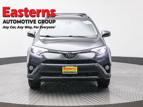 Used 2018 Toyota RAV4 Limited image 2