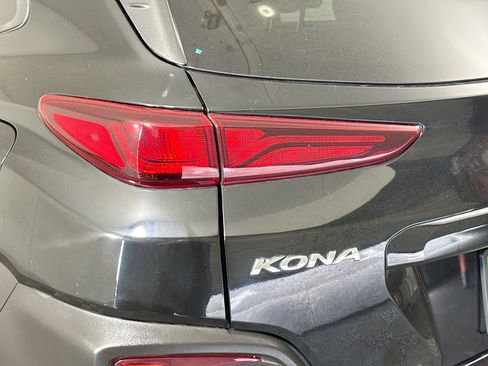 Used 2021 Hyundai Kona SEL image 36