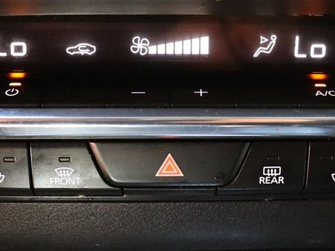 Used 2019 MAZDA MAZDA3 Sedan FWD image 45