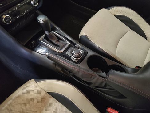 Used 2014 MAZDA MAZDA3 s Grand Touring image 26