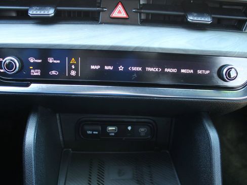 Used 2024 Kia Sportage X-Line w/ X-Line Premium Package image 41