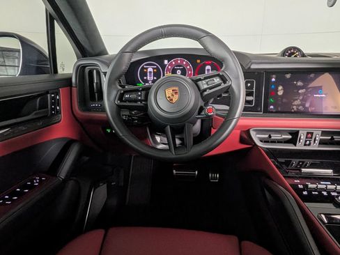 Certified 2026 Porsche Cayenne Turbo GT AWD/4WD image 21