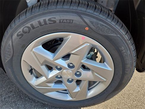 New 2026 Hyundai Kona SE image 28