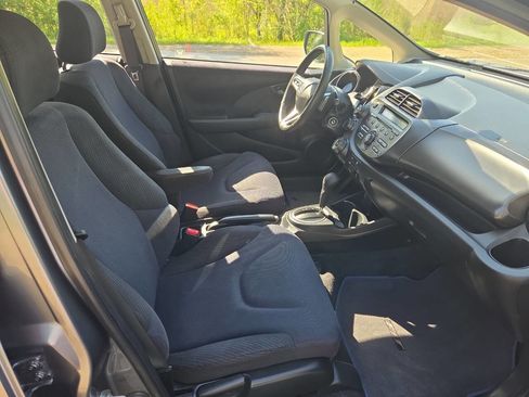 Used 2013 Honda Fit Sport image 8