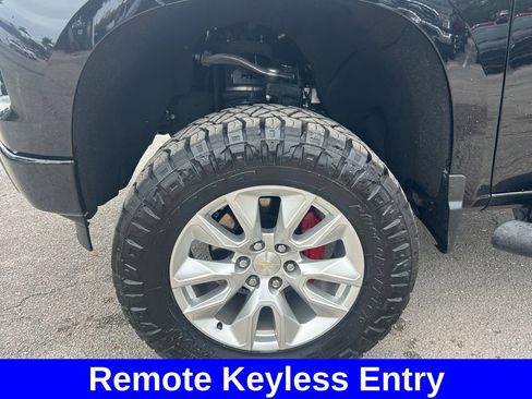 Used 2022 Chevrolet Silverado 1500 Custom image 18