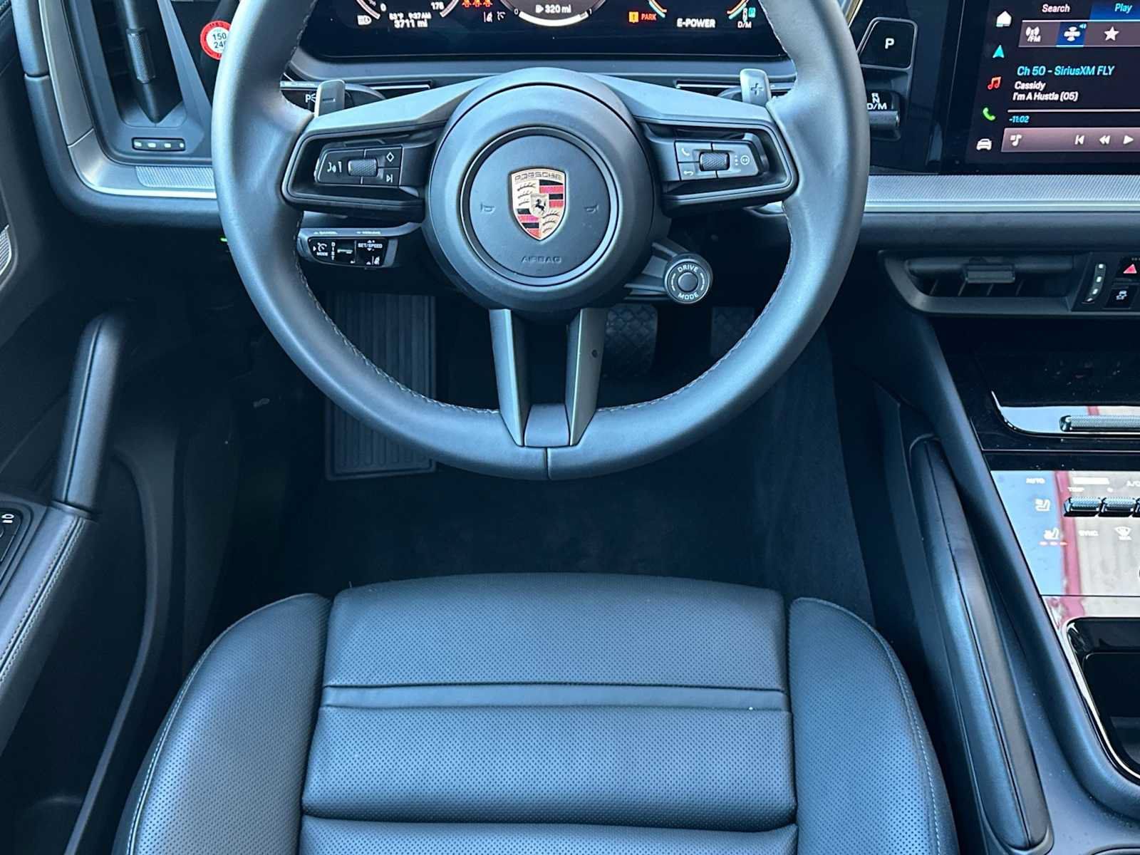 Certified 2025 Porsche Cayenne E-Hybrid AWD/4WD image 15