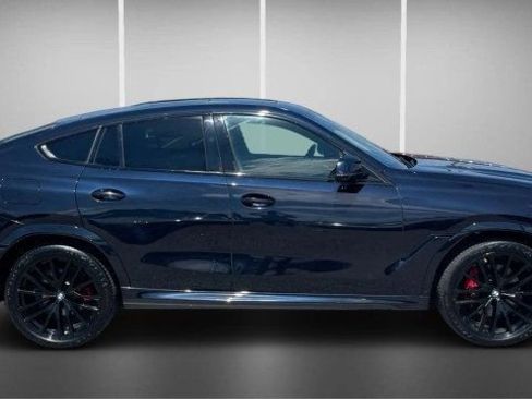 Used 2022 BMW X6 xDrive40i w/ Executive Package AWD/4WD image 5