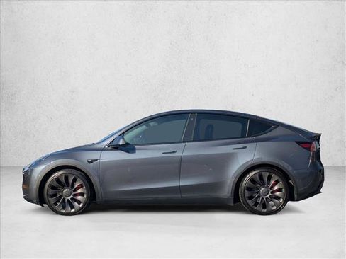 Used 2022 Tesla Model Y Performance image 10