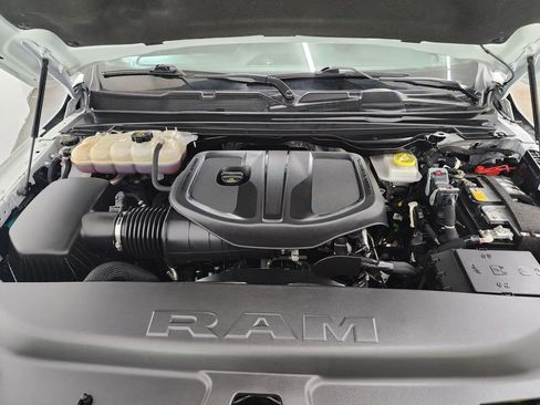 Used 2025 RAM 1500 Big Horn AWD/4WD image 34