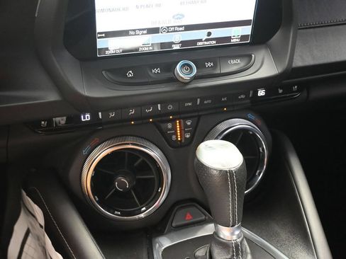 Used 2016 Chevrolet Camaro SS RWD image 19