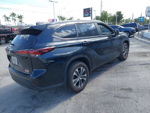 Used 2026 Toyota Highlander XLE AWD/4WD image 13