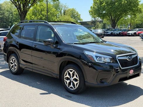 Used 2020 Subaru Forester Premium AWD/4WD image 4