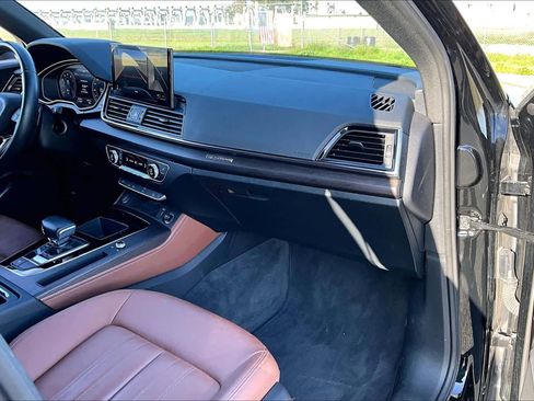 Used 2022 Audi Q5 2.0T Premium Plus image 18