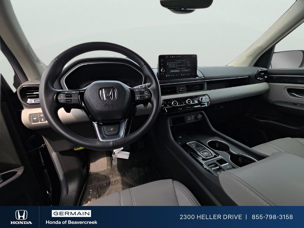 Used 2025 Honda Pilot Elite image 7