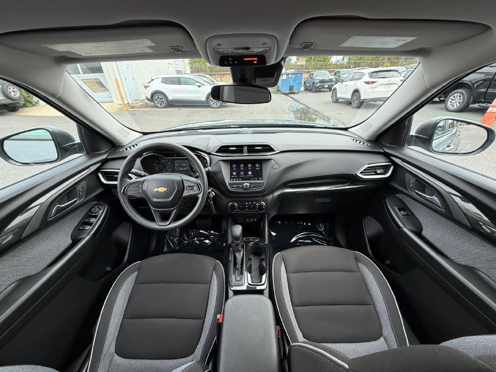 Used 2023 Chevrolet TrailBlazer LS FWD image 21