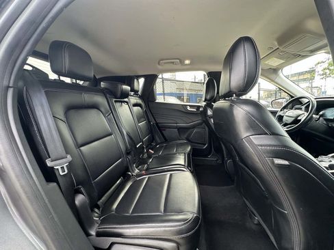 Used 2023 Ford Escape Platinum AWD/4WD image 33