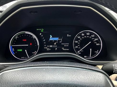 Used 2019 Toyota Avalon Limited w/ Advanced Safety Package FWD image 13