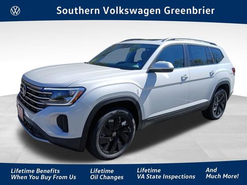 New 2026 Volkswagen Atlas SE FWD image 1